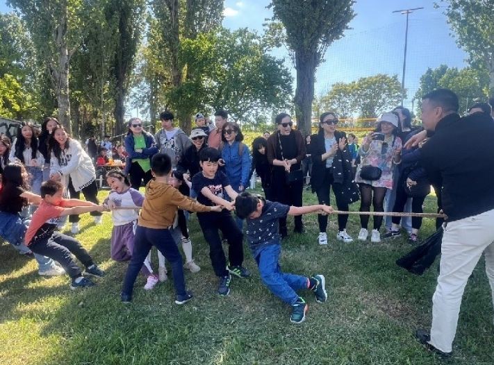 Vietnamese Community in Romania Eagerly Celebrates Major Holidays of Homeland Vietnamese Community in Romania Eagerly Celebrates Major Holidays of Homeland
