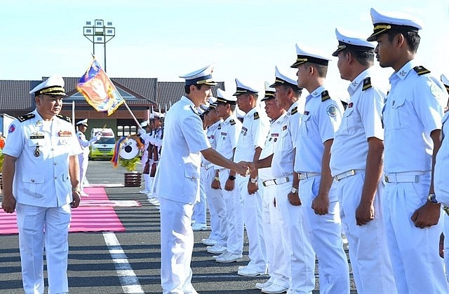 Leaders of Cambodia's Ream Naval Base welcome Việt Nam's Naval Region 5 soldiers in the port city of Sihanoukville. Leaders of Cambodia's Ream Naval Base welcome Việt Nam's Naval Region 5 soldiers in the port city of Sihanoukville.