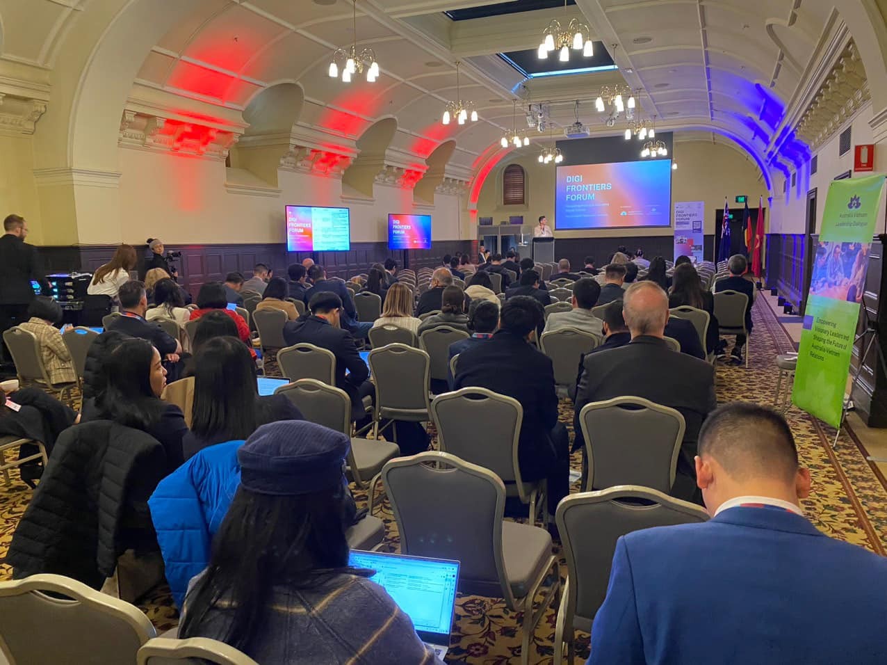 DigiFrontiers Digital Technology Forum Discuses Orientations for Vietnam-Australia Cooperation DigiFrontiers Digital Technology Forum Discuses Orientations for Vietnam-Australia Cooperation