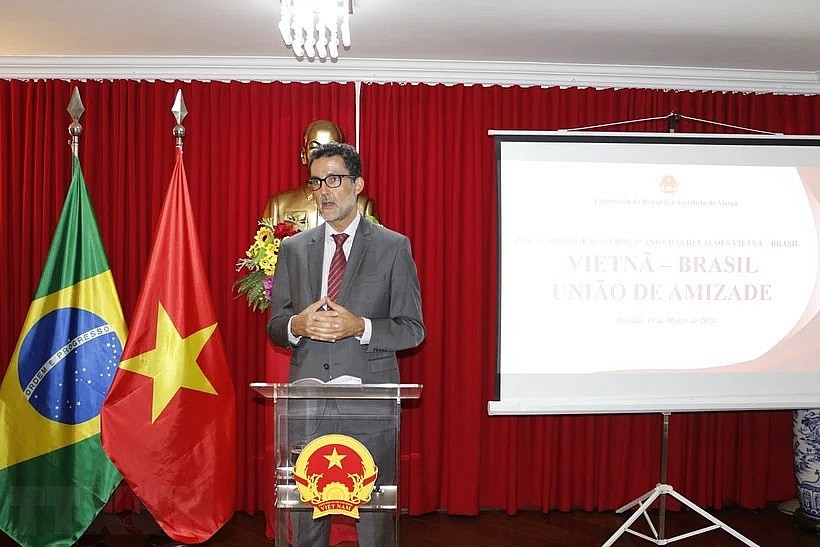 Brazilian Secretary for Asia and the Pacific at the Ministry of Foreign Affairs Eduardo Paes Saboia speaks at a recent event held at the Vietnamese Embassy in Brazil. (Photo: Vietnamese Embassy in Brazil) Brazilian Secretary for Asia and the Pacific at the Ministry of Foreign Affairs Eduardo Paes Saboia speaks at a recent event held at the Vietnamese Embassy in Brazil. (Photo: Vietnamese Embassy in Brazil)