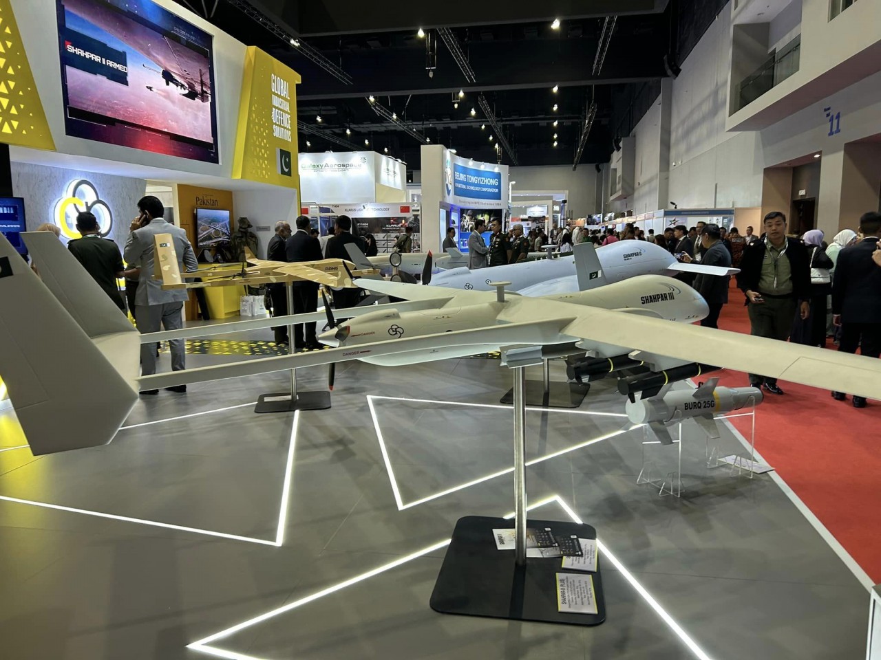 Vietnamese Delegation Attends Malaysia's 18th Defence Services Asia Exhibition and Conference Vietnamese Delegation Attends Malaysia's 18th Defence Services Asia Exhibition and Conference