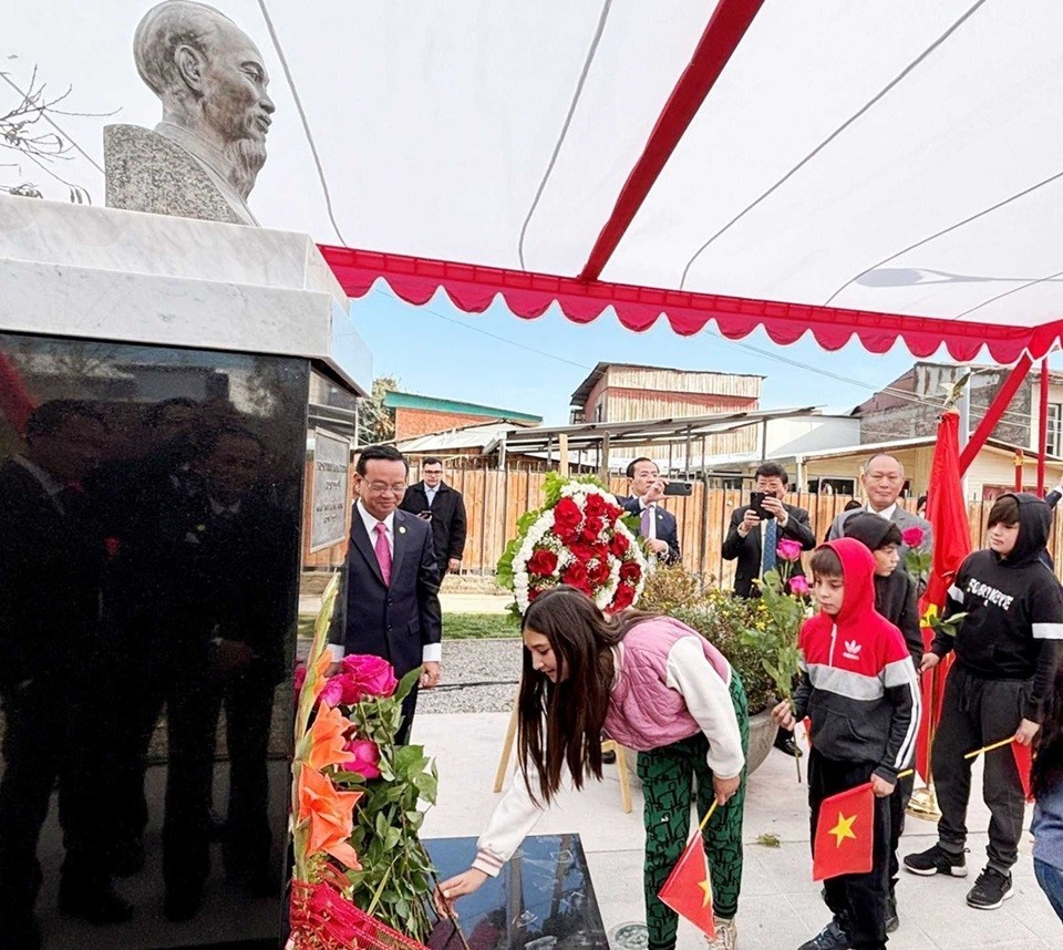 Ho Chi Minh Park in Chile's Capital Completes Its Renovation Ho Chi Minh Park in Chile's Capital Completes Its Renovation