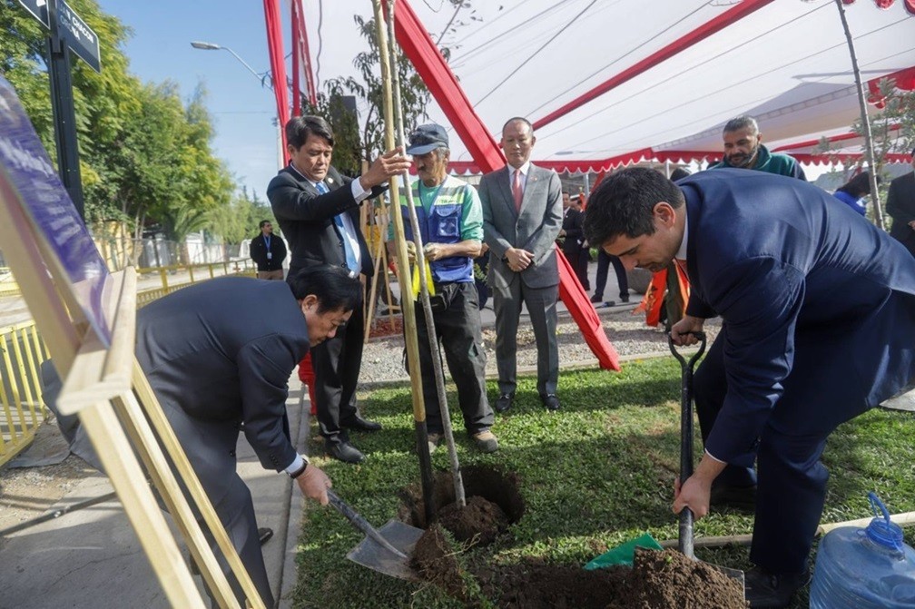 Ho Chi Minh Park in Chile's Capital Completes Its Renovation Ho Chi Minh Park in Chile's Capital Completes Its Renovation