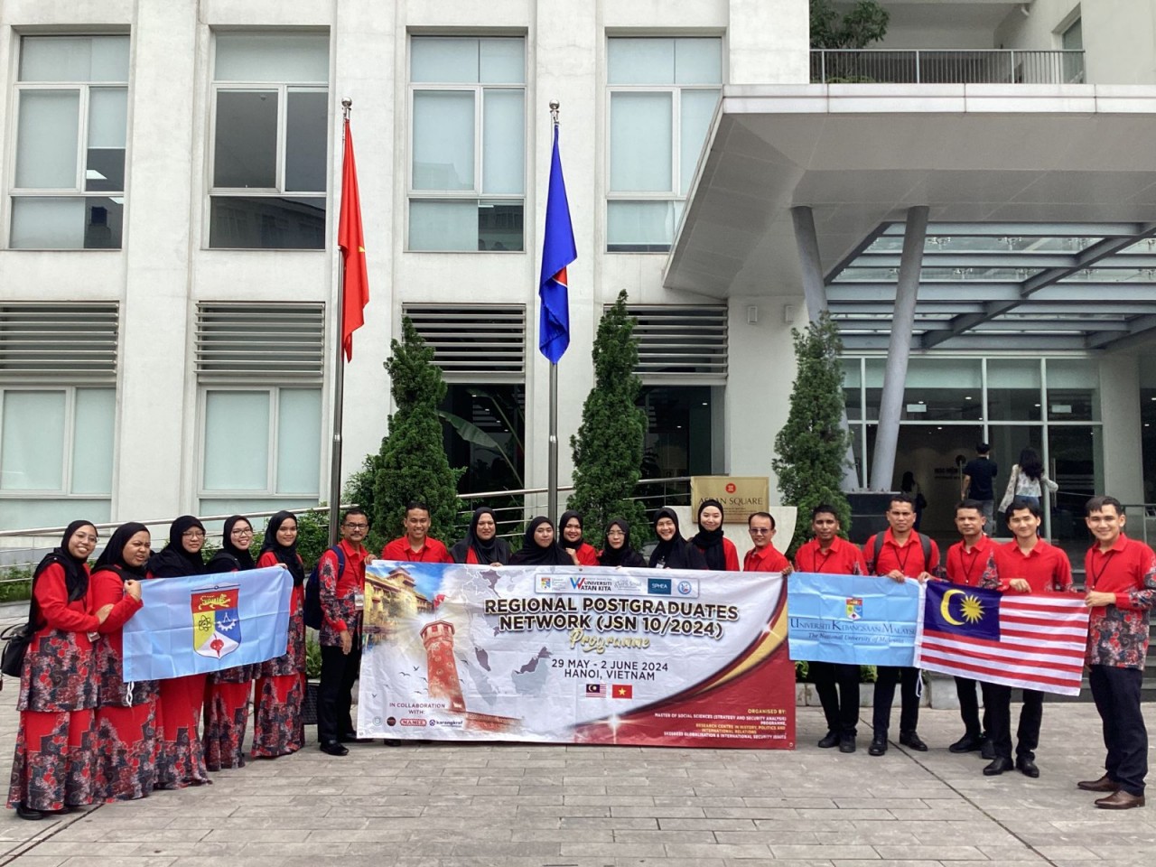 Malaysian Students Want to Learn about Vietnam’s Bamboo Diplomacy Malaysian Students Want to Learn about Vietnam’s Bamboo Diplomacy
