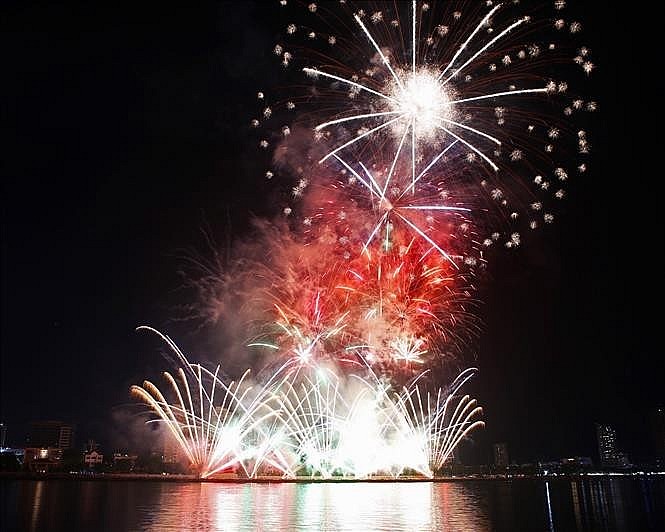 A firework performance by Da Nang-Vietnam team (Photo: VNA) A firework performance by Da Nang-Vietnam team (Photo: VNA)