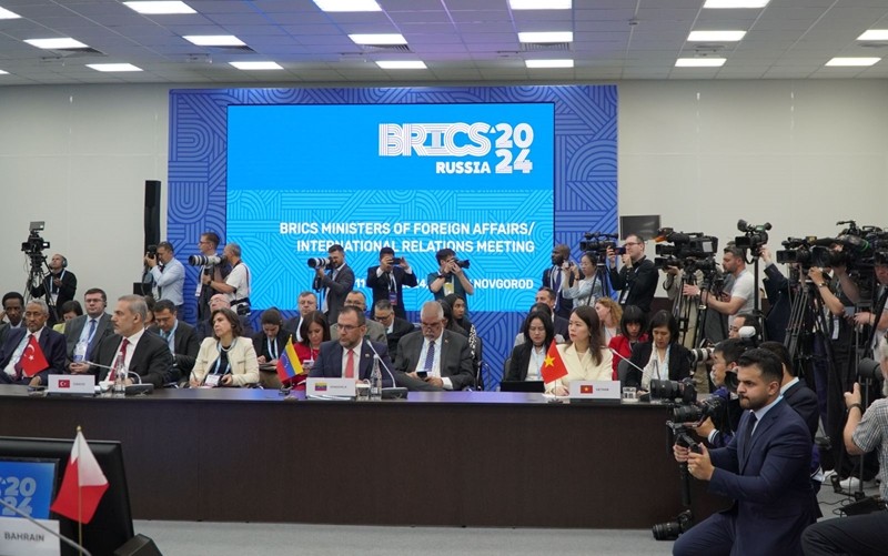 Vietnam Raises 3 Proposals at BRICS Dialogue Vietnam Raises 3 Proposals at BRICS Dialogue