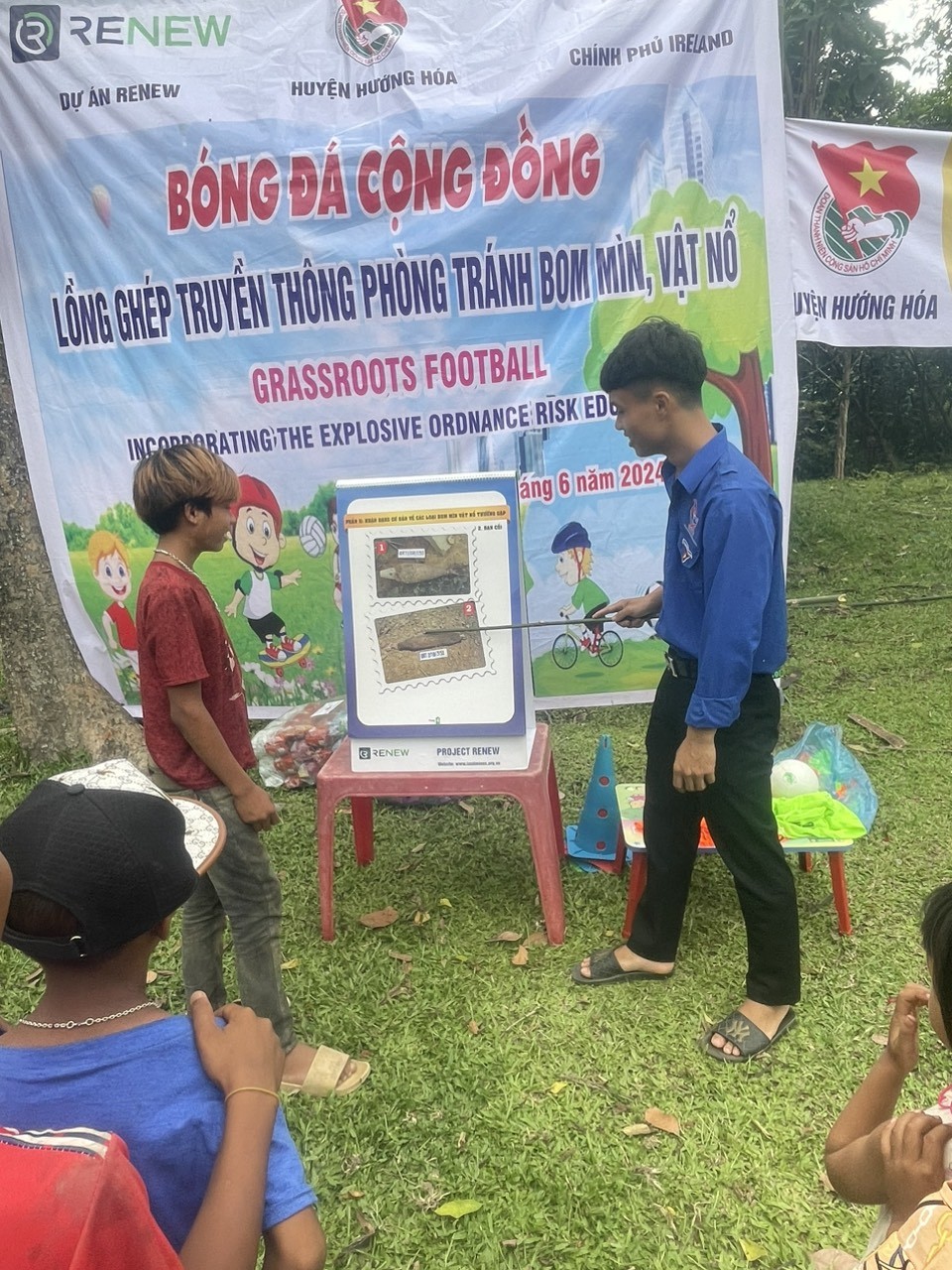 Communication To Prevent Mine Accidents for Ethnic Children in Quang Tri Communication To Prevent Mine Accidents for Ethnic Children in Quang Tri