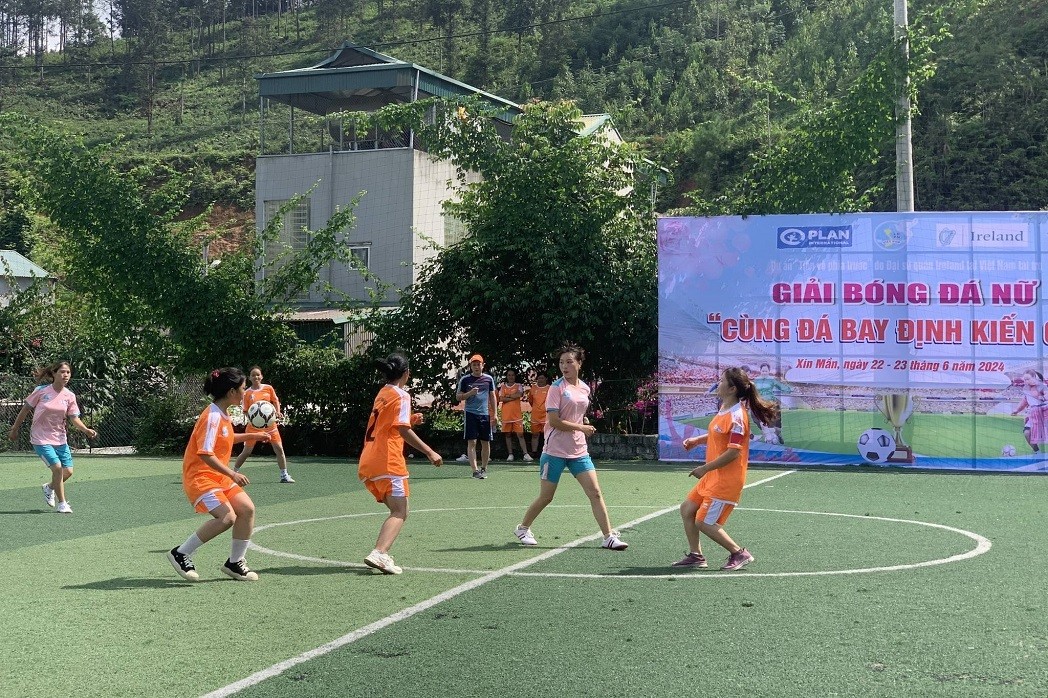 Empowering Women in Sports Field Empowering Women in Sports Field