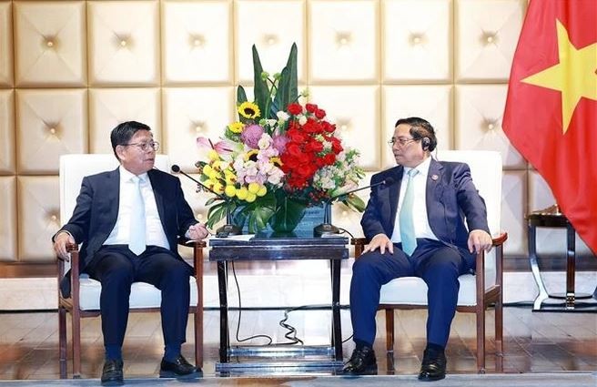 PM Proposes China's Businesses Participate in Infrastructure Development in Vietnam PM Proposes China's Businesses Participate in Infrastructure Development in Vietnam