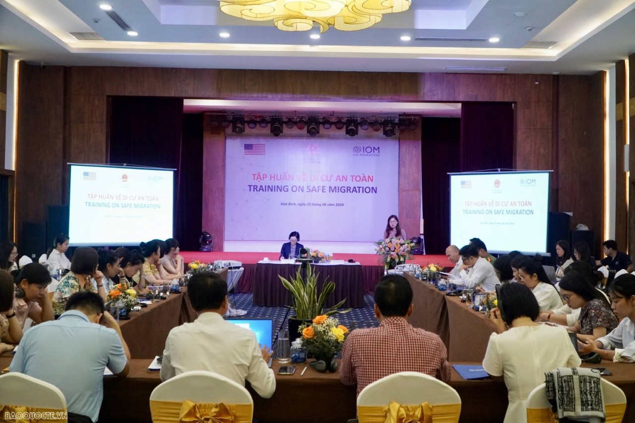 Creating Safe Migration Environment, Protecting Vietnamese Citizens' Rights and Interests Creating Safe Migration Environment, Protecting Vietnamese Citizens' Rights and Interests