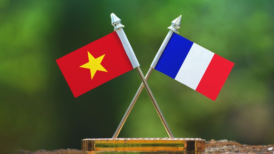 Vietnam - France article Vietnam - France article