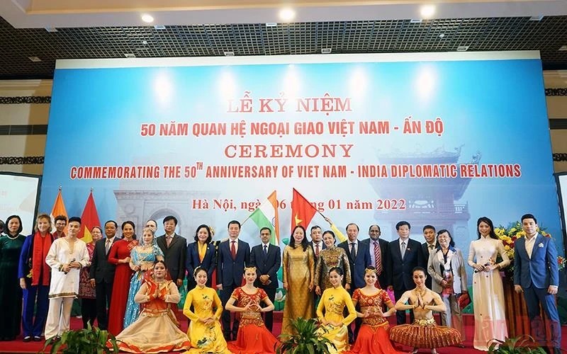 The 50th anniversary of diplomatic relations between Vietnam and India was organized by the Vietnam Union of Friendship Organizations and the Vietnam - India Friendship Association in coordination with the Indian Embassy in Vietnam, January 1/2019. 2022. (Photo: Nhan Dan) The 50th anniversary of diplomatic relations between Vietnam and India was organized by the Vietnam Union of Friendship Organizations and the Vietnam - India Friendship Association in coordination with the Indian Embassy in Vietnam, January 1/2019. 2022. (Photo: Nhan Dan)
