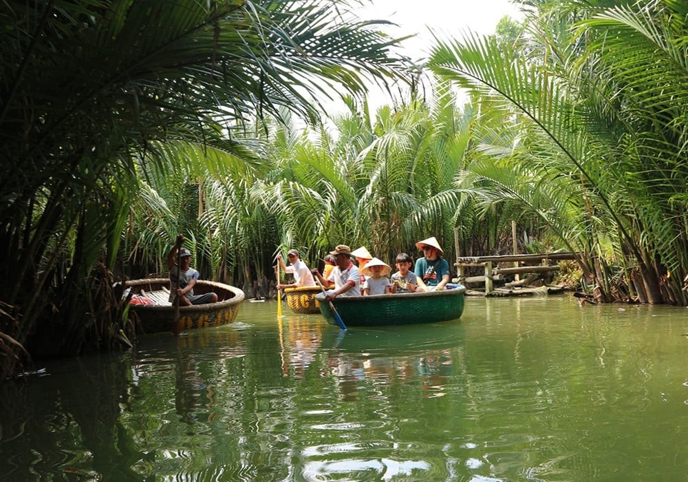 Tripadvisor: Vietnam Voted To Have The Most Exciting Boat Travel Experience Tripadvisor: Vietnam Voted To Have The Most Exciting Boat Travel Experience