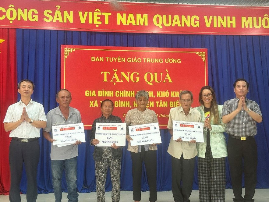 New Houses Granted for Policy Beneficiary Families in Tay Ninh and Cao Bang New Houses Granted for Policy Beneficiary Families in Tay Ninh and Cao Bang