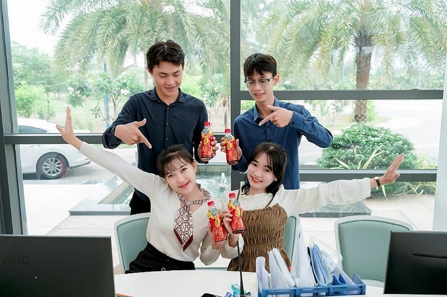 A sailor won a prize worth 46 million VND thanks to drinking Dr Thanh Tea A sailor won a prize worth 46 million VND thanks to drinking Dr Thanh Tea