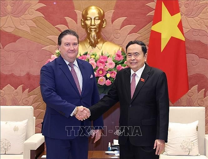 National Assembly (NA) Chairman Tran Thanh Man (right) and US Ambassador Marc Evans Knapper at their meeting in Hanoi on August 15. (Photo: VNA) National Assembly (NA) Chairman Tran Thanh Man (right) and US Ambassador Marc Evans Knapper at their meeting in Hanoi on August 15. (Photo: VNA)