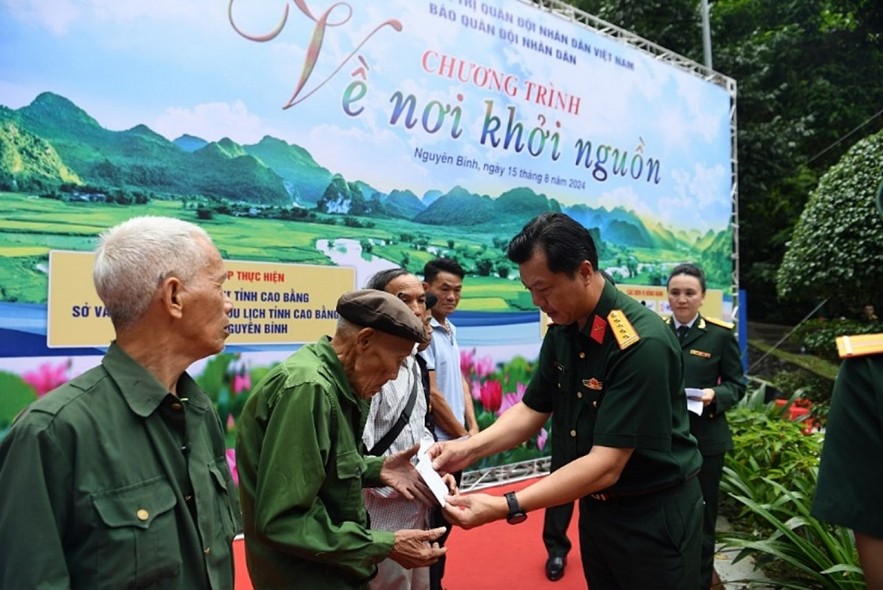 Tan Hiep Phat Continues its Journey to Pay Gratitude with Tan Hiep Phat Continues its Journey to Pay Gratitude with