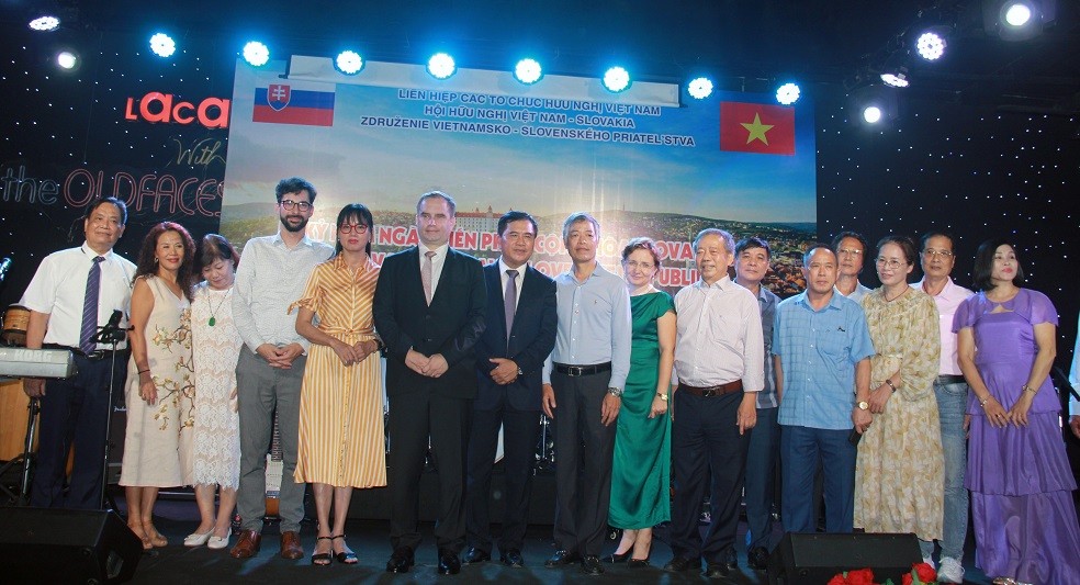 Slovakia-Vietnam Long-standing Friendship Strongly Develops Slovakia-Vietnam Long-standing Friendship Strongly Develops