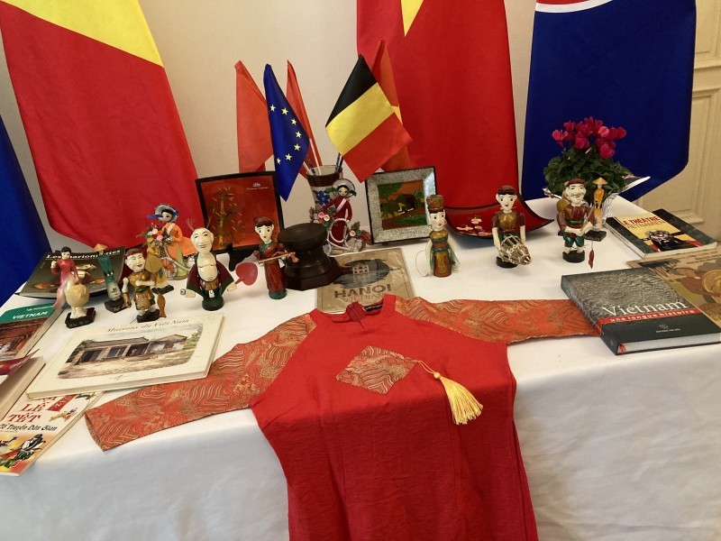 Vietnamese 'Ao dai' Heritage Club Promotes Traditional Cultural Values in Belgium Vietnamese 'Ao dai' Heritage Club Promotes Traditional Cultural Values in Belgium