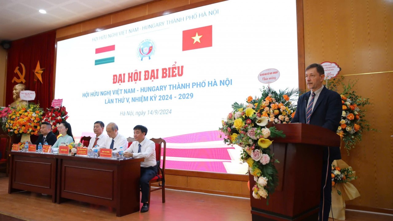 Dang Vu Nhat Thang Re-elected as Chairman of Hanoi's Vietnam - Hungary Friendship Association Dang Vu Nhat Thang Re-elected as Chairman of Hanoi's Vietnam - Hungary Friendship Association
