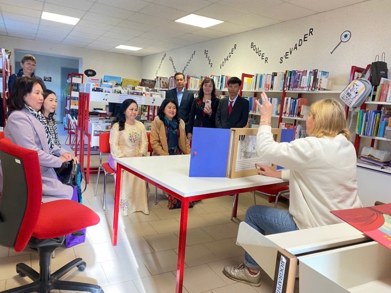 Can Tho Friendship Union Organizes Exchange Delegation to France Can Tho Friendship Union Organizes Exchange Delegation to France