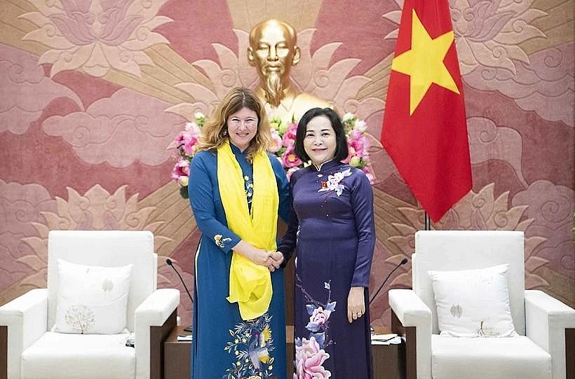 Vice Chairwoman of the National Assembly (NA) of Vietnam Nguyen Thi Thanh (right) meets with UNICEF Representative to Vietnam Silvia Danailov. (Photo: quochoi.vn) Vice Chairwoman of the National Assembly (NA) of Vietnam Nguyen Thi Thanh (right) meets with UNICEF Representative to Vietnam Silvia Danailov. (Photo: quochoi.vn)
