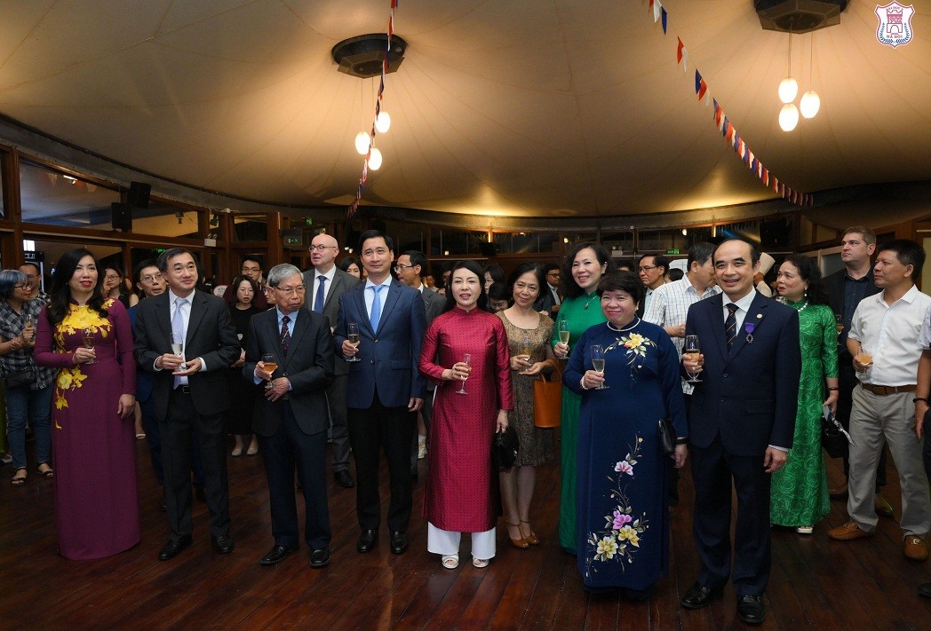 Club of Former Doctors, Pharmacists Studying in France Debuts Club of Former Doctors, Pharmacists Studying in France Debuts