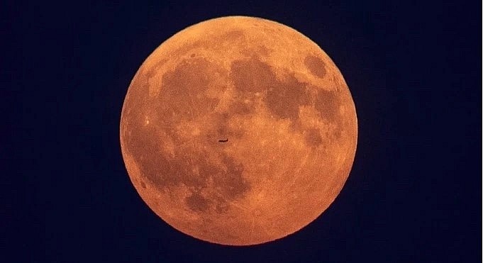 Vietnamese astronomy lovers will have chance to see the Hunter's Moon on Oct.17 (Photo: Mert Alper Dervis/ Getty Images) Vietnamese astronomy lovers will have chance to see the Hunter's Moon on Oct.17 (Photo: Mert Alper Dervis/ Getty Images)