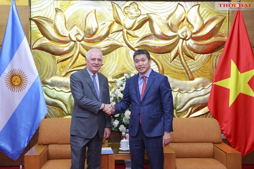 VUFO, Argentine Embassy Discuss Vietnam - Argentina Cooperation Potential VUFO, Argentine Embassy Discuss Vietnam - Argentina Cooperation Potential