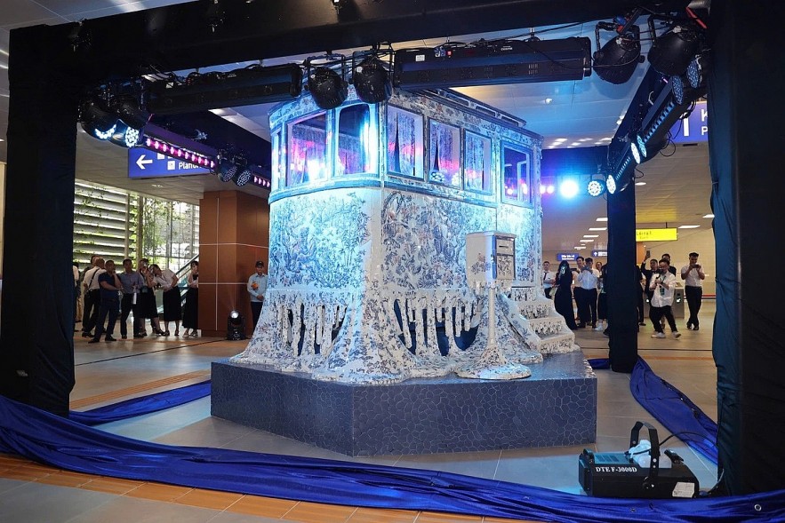 The artwork. Photo: Quang Vien The artwork. Photo: Quang Vien