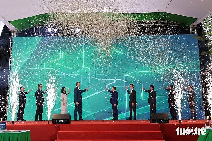 French Ambassador Pledges Support for Vietnam's North-South Railway French Ambassador Pledges Support for Vietnam's North-South Railway