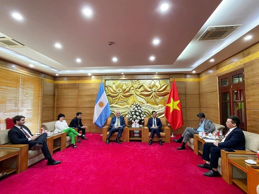 Vietnam - Argentina Relations Further Enhanced through People-to-people Diplomacy Vietnam - Argentina Relations Further Enhanced through People-to-people Diplomacy