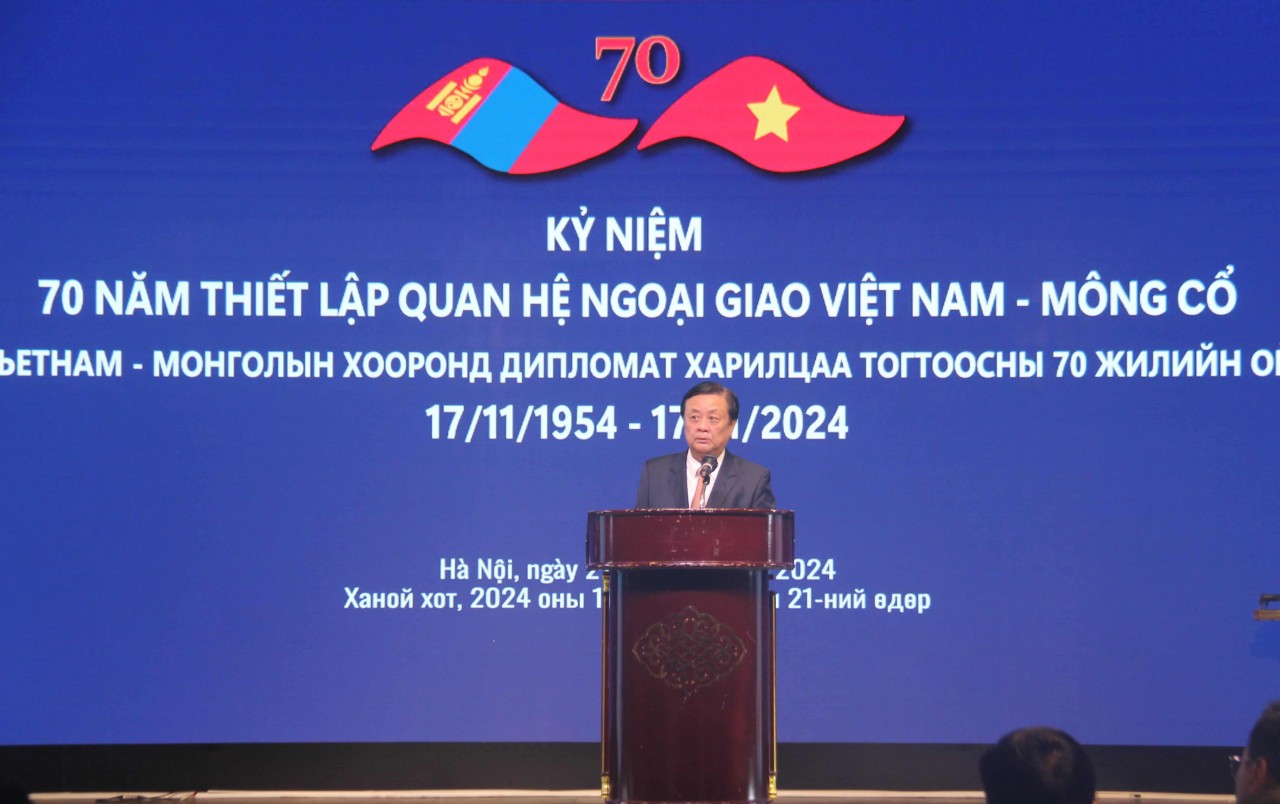 Minister of Agriculture and Rural Development of Vietnam, and Chairman of the Vietnamese Subcommittee in the Vietnam-Mongolia Intergovernmental Committee Minister of Agriculture and Rural Development of Vietnam, and Chairman of the Vietnamese Subcommittee in the Vietnam-Mongolia Intergovernmental Committee