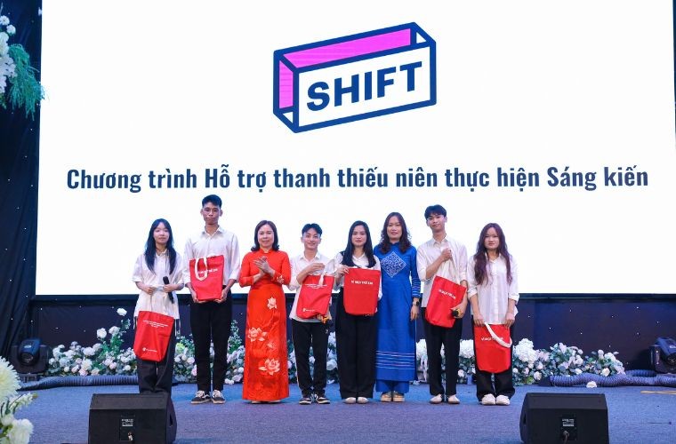 According to the conference report, by 2024, the project had benefited over 94,000 children across five districts of Lao Cai: Bao Thang, Bao Yen, Bat Xat, Muong Khuong, and Van Ban. The initiative has achieved significant milestones, notably increasing school readiness among preschool children from 29% to 63%, improving reading comprehension skills of primary school students from 26% to 50%, and raising awareness of reproductive health from 6% to 66%. Additionally, the project built 238 clean water and sanitation facilities, provided career orientation for 13,000 students, and enhanced the skills of over 6,000 teachers and 53,000 parents. These efforts have contributed significantly to improving healthcare, education, and the overall quality of life in the community. According to the conference report, by 2024, the project had benefited over 94,000 children across five districts of Lao Cai: Bao Thang, Bao Yen, Bat Xat, Muong Khuong, and Van Ban. The initiative has achieved significant milestones, notably increasing school readiness among preschool children from 29% to 63%, improving reading comprehension skills of primary school students from 26% to 50%, and raising awareness of reproductive health from 6% to 66%. Additionally, the project built 238 clean water and sanitation facilities, provided career orientation for 13,000 students, and enhanced the skills of over 6,000 teachers and 53,000 parents. These efforts have contributed significantly to improving healthcare, education, and the overall quality of life in the community.