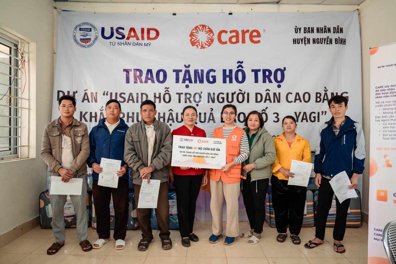 In Nguyen Binh district, 327 households in Ca Thanh and Vu Nong communes, two of the hardest-hit areas, have received blankets to help them endure the harsh winter. Additionally, USAID plans to provide multipurpose cash assistance to 914 more households in the district in the coming weeks. This support will help families meet urgent needs, including food, shelter, and household essentials. This initiative underscores USAID's commitment to supporting communities recovering from natural disasters in Vietnam. In Nguyen Binh district, 327 households in Ca Thanh and Vu Nong communes, two of the hardest-hit areas, have received blankets to help them endure the harsh winter. Additionally, USAID plans to provide multipurpose cash assistance to 914 more households in the district in the coming weeks. This support will help families meet urgent needs, including food, shelter, and household essentials. This initiative underscores USAID's commitment to supporting communities recovering from natural disasters in Vietnam.