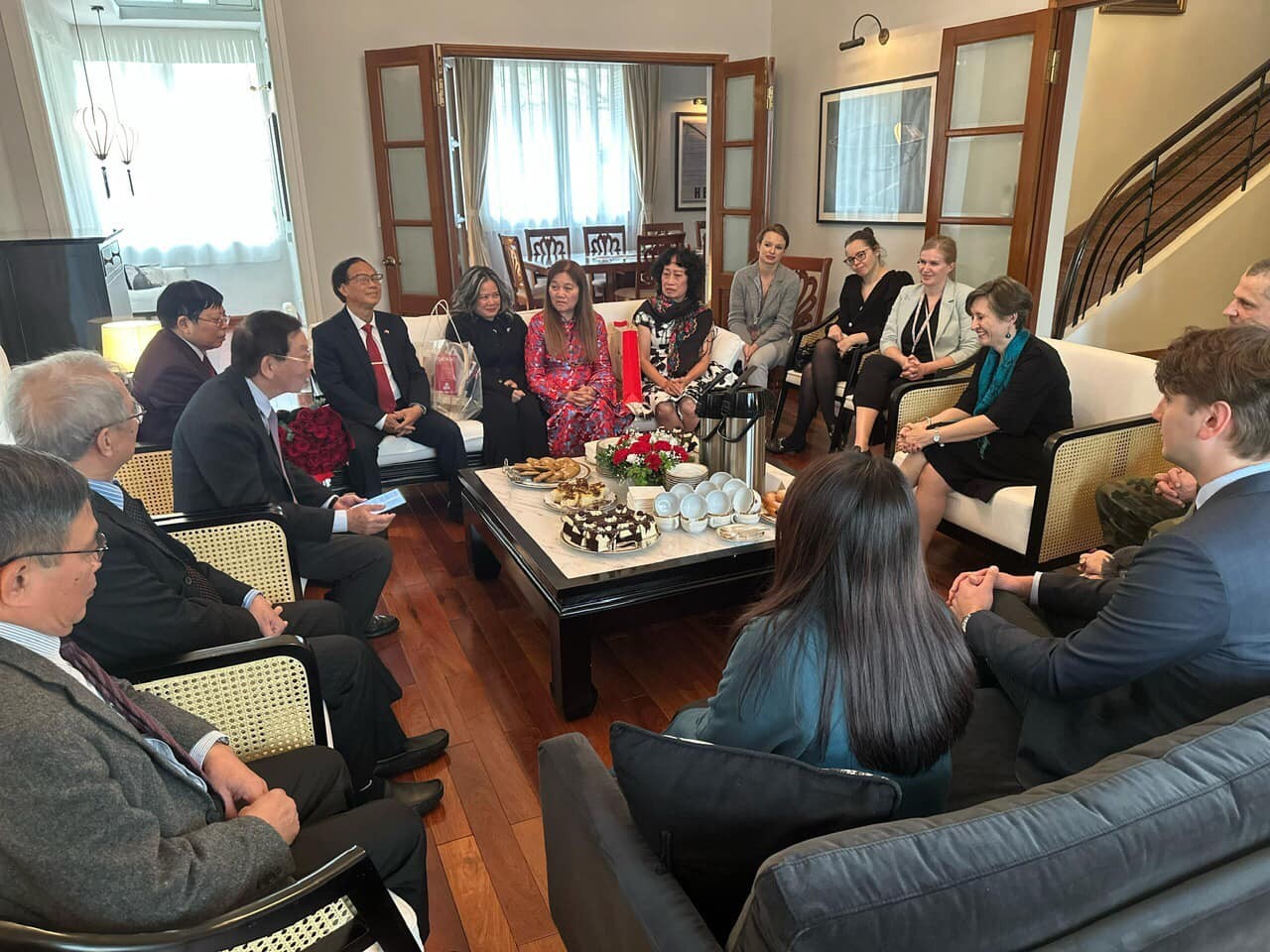 Viet Nam - Poland Friendship Association Offers Heartfelt Christmas Wishes to Embassy