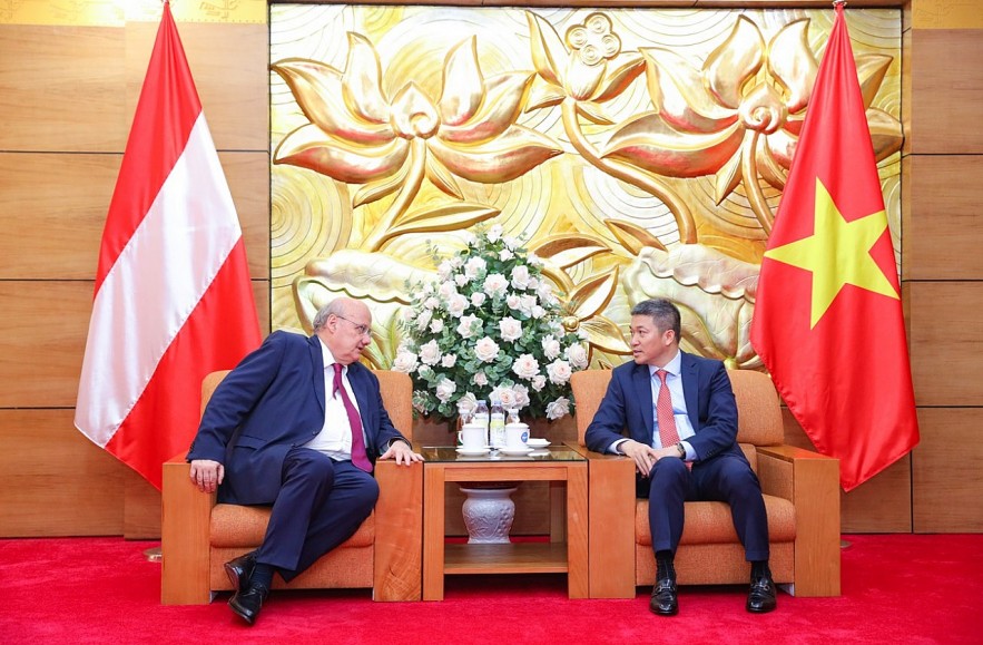 Austrian Ambassador Honored for his Contributions to Vietnam - Austria People-to-people Relations Austrian Ambassador Honored for his Contributions to Vietnam - Austria People-to-people Relations