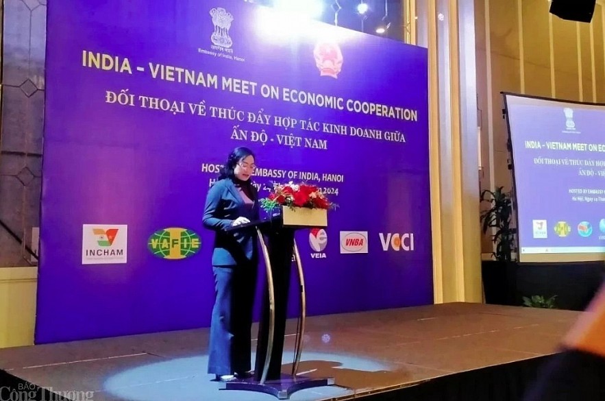 Deputy Minister of Industry and Trade Phan Thi Thang addresses the event (Photo: congthuong.vn) Deputy Minister of Industry and Trade Phan Thi Thang addresses the event (Photo: congthuong.vn)