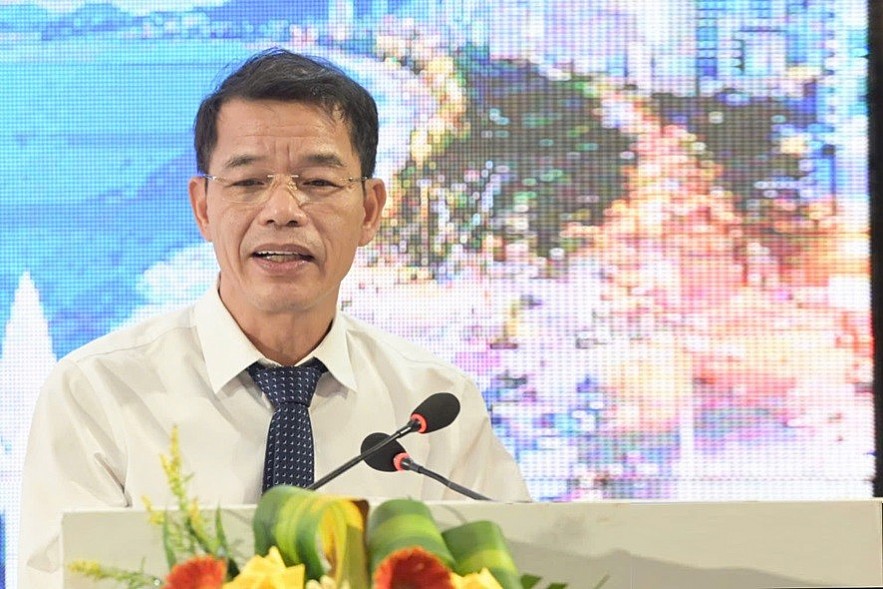 Conference Sharing Insights into Vietnam's Sea and Island Conference Sharing Insights into Vietnam's Sea and Island