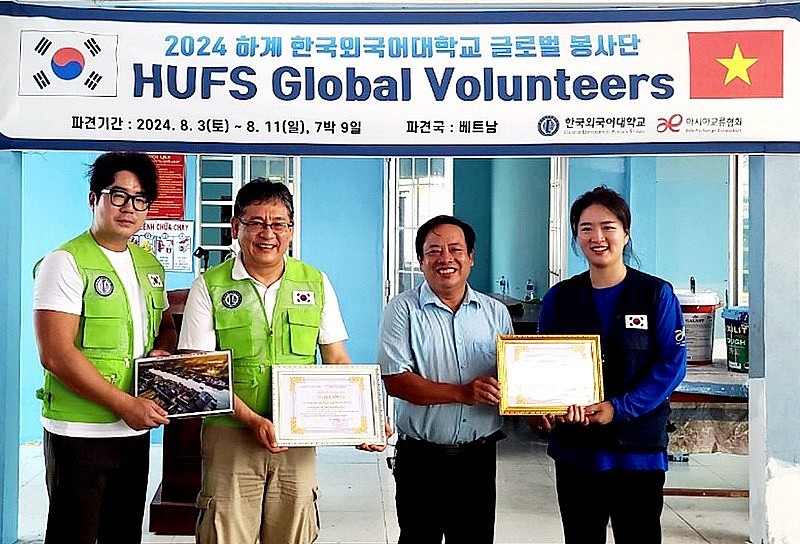 Fostering Vietnam - South Korea Relations Through Summer Volunteer Programs Fostering Vietnam - South Korea Relations Through Summer Volunteer Programs