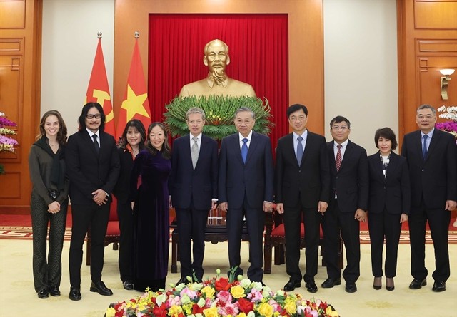 General Secretary To Lam received Nicholas Berggruen, Founder and Chairman of Berggruen Holdings and Berggruen Institute, and Nguyen Thi Lien Hang, Director of the Weatherhead East Asian Institute at Columbia University in the US. General Secretary To Lam received Nicholas Berggruen, Founder and Chairman of Berggruen Holdings and Berggruen Institute, and Nguyen Thi Lien Hang, Director of the Weatherhead East Asian Institute at Columbia University in the US.