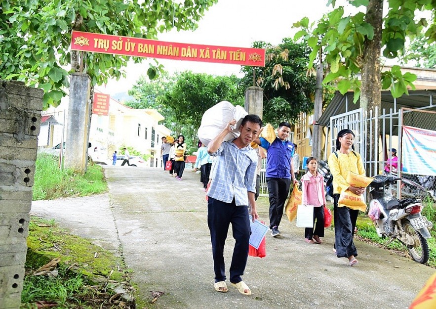 Assisting in the Revival of Flooded Areas Assisting in the Revival of Flooded Areas