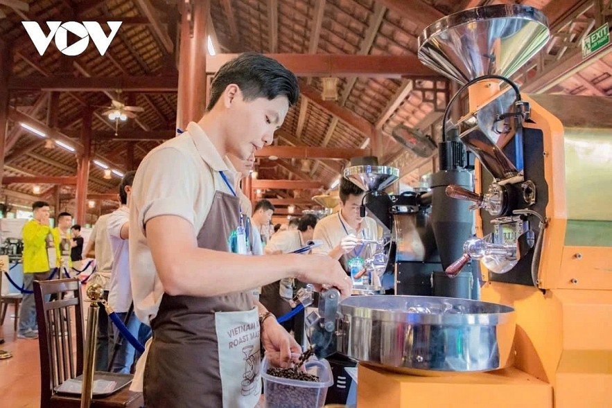 The Vietnam Coffee Roasting Competition is a great opportunity for coffee roasters to showcase their talent and skills. The Vietnam Coffee Roasting Competition is a great opportunity for coffee roasters to showcase their talent and skills.