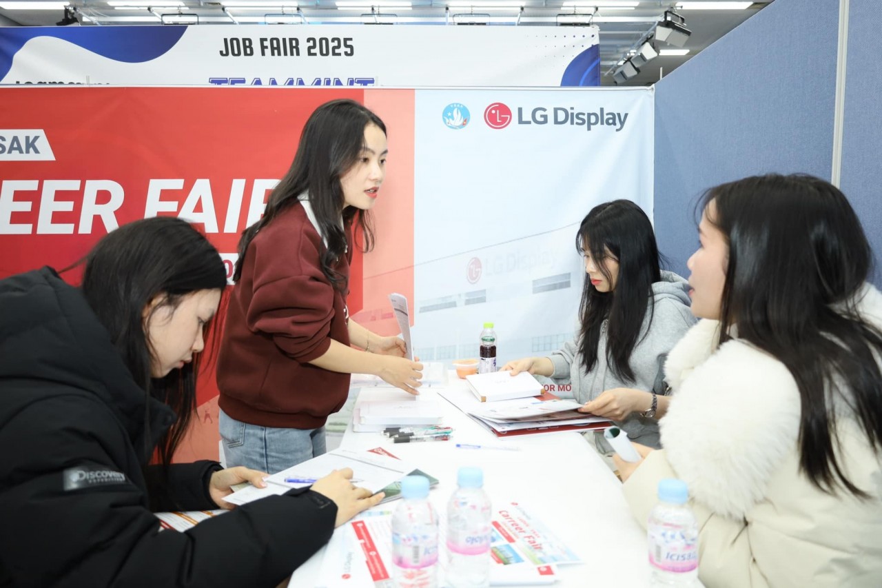 Opportunities For Vietnamese Students To Find Jobs In Korea Vietnamese Students Connect with Employers at Seoul Job Fair