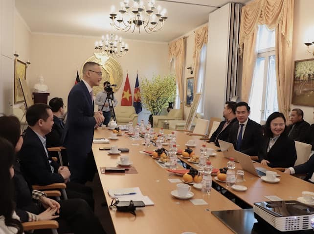Vietnam Young Entrepreneurs Association in Europe Debuts Vietnam Young Entrepreneurs Association in Europe Debuts
