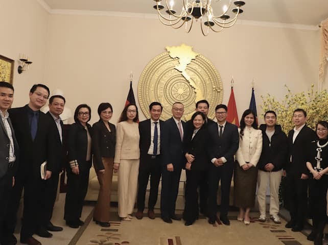Vietnam Young Entrepreneurs Association in Europe Debuts Vietnam Young Entrepreneurs Association in Europe Debuts