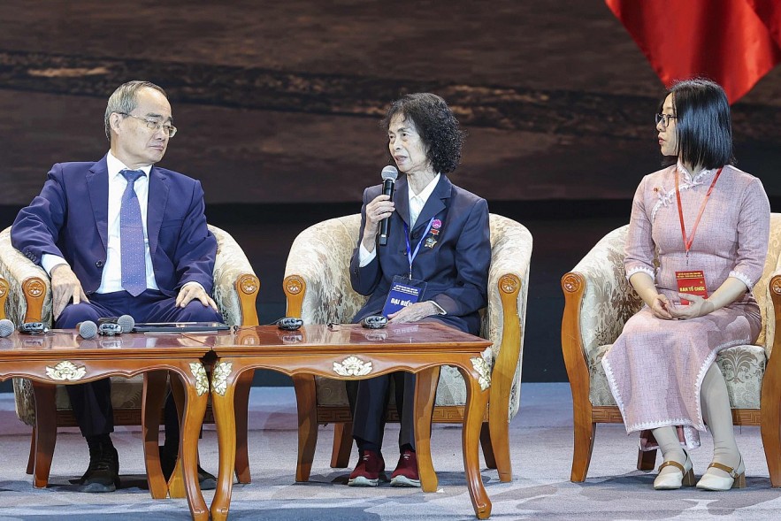 Bridge of Wisdom: Strengthening Vietnam-China Cooperation Bridge of Friendship: Strengthening Vietnam-China Cooperation