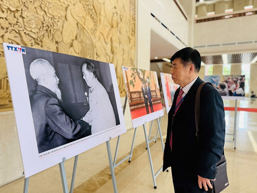 Bridge of Friendship: Strengthening Vietnam-China Cooperation Bridge of Friendship: Strengthening Vietnam-China Cooperation