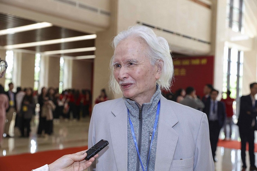Bridge of Wisdom: Strengthening Vietnam-China Cooperation Bridge of Friendship: Strengthening Vietnam-China Cooperation