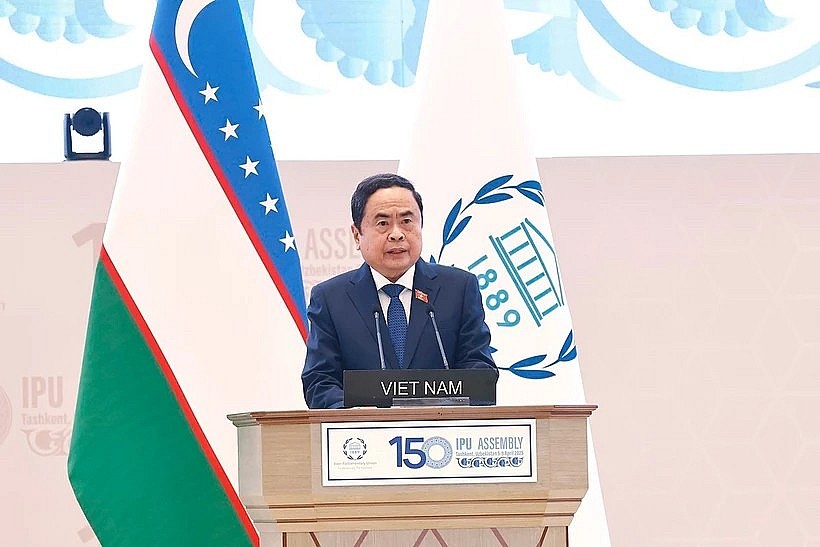 National Assembly Chairman speaks at a high-level segment of the general debate of the 150th Assembly of the Inter-Parliamentary Union (IPU-150) in Tashkent, Uzbekistan, on April 6 morning. (Photo: VNA)